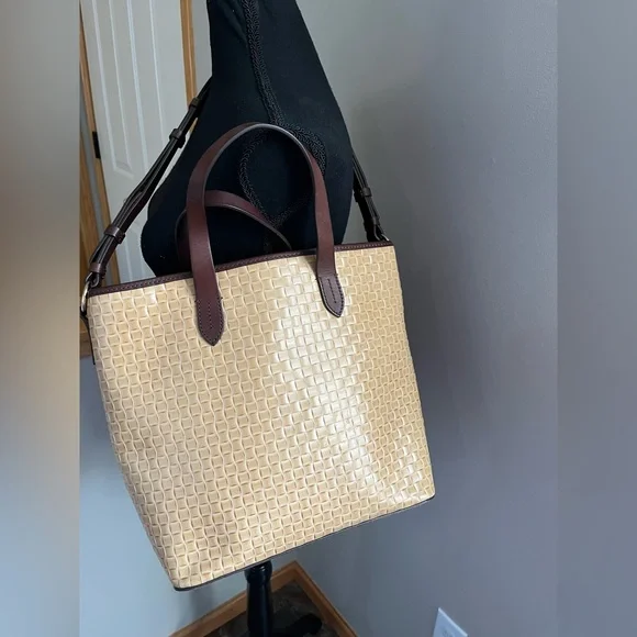 New Dooney & Bourke Lilliana natural brown woven leather strap handle tote purse - Picture 2 of 15